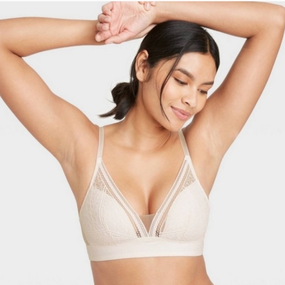 NWT AUDEN High Apex Lace Bralette White M